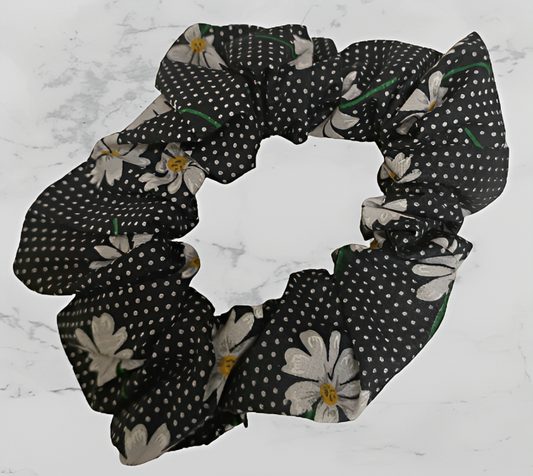 Scrunchie - Black Daisy